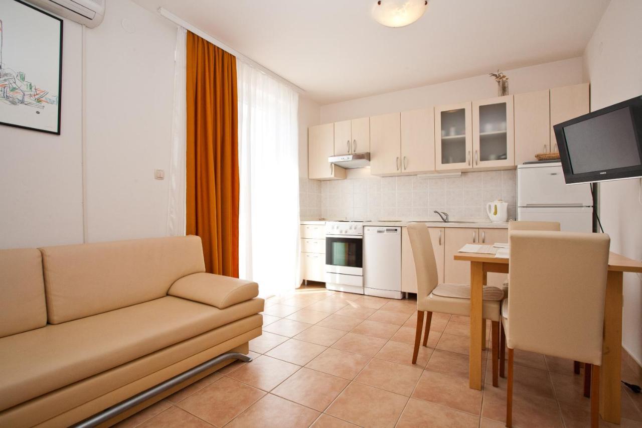 Apartments Glibo Near The Sea And Town Center! Krk Town Zewnętrze zdjęcie