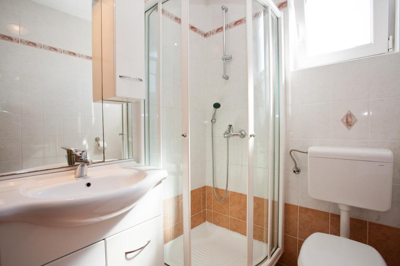 Apartments Glibo Near The Sea And Town Center! Krk Town Zewnętrze zdjęcie
